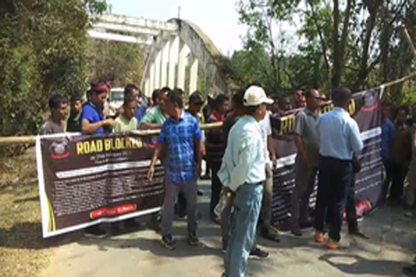 Tripura-Ex-Militants-Protest,-Block-NH-8