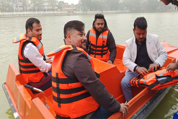 Tripura-tourism-Ujjayanta-Palace-Lake-gets-New-Paddle-Boats