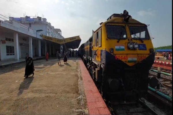 Tripura-Sabroom-Sealdah-Kanchenjunga-Express