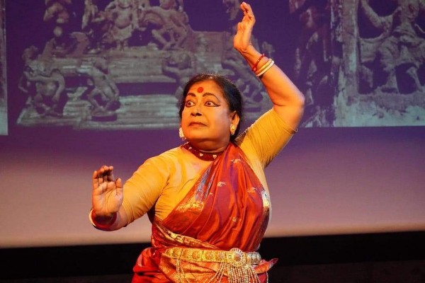 gaudiya dance the lost dance style of bengal and dr- mahua mukhopadhyay