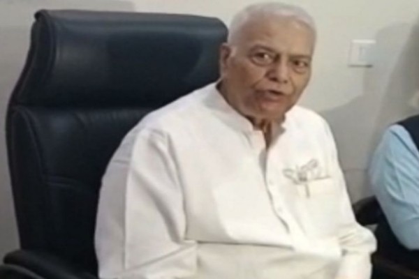 discontent grows in cpm over support to yashwant sinha