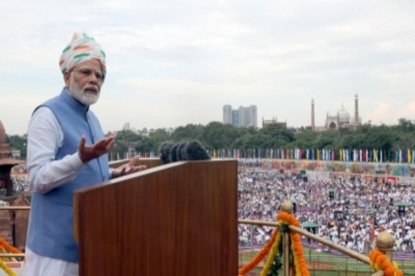 pm modi hits out at parivaarwaad bhai-bhatijawad in i-day speech