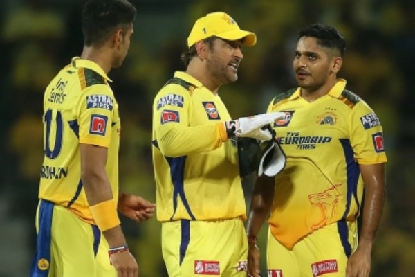 ipl 2023 stop bowling no-balls and wides or play under new captain dhoni gives polite warning to csk pacers