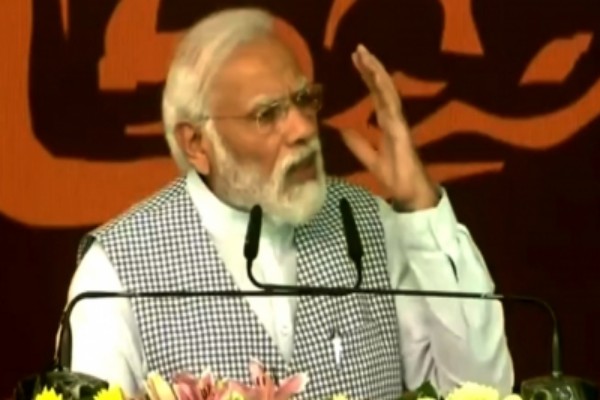 rural india faced discrimination under cong says pm modi in mp