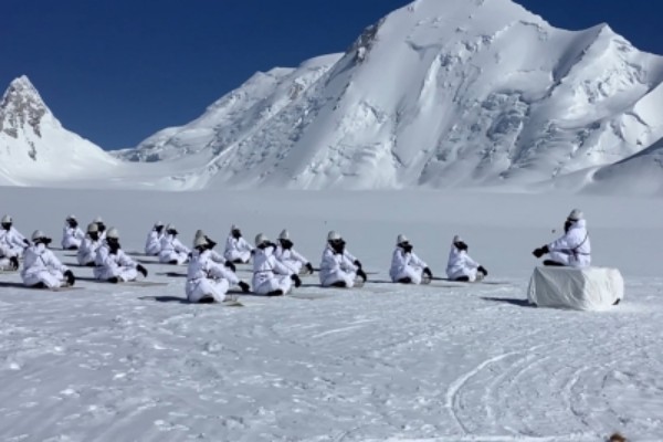 international yoga day indian army organizes bharatmala of yoga from siachen to kanyakumari