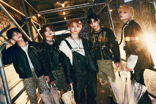 k-pop txt dazzles fans with their unique sound in the name chapter freefall