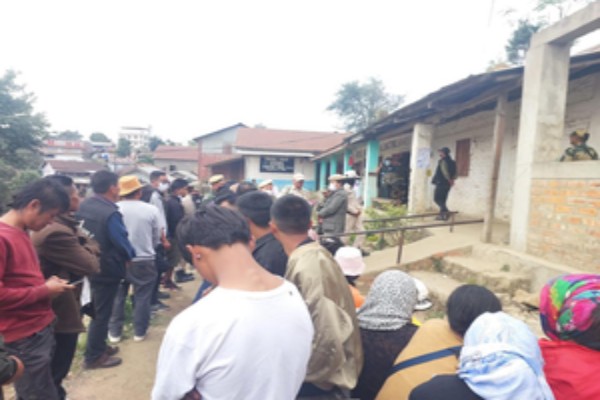 outer manipur repolling witnesses 81pc voter turno---