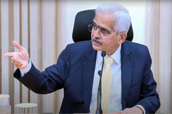 rbi governor warns banks and nbfcs no extra fees or high interest rates on loans