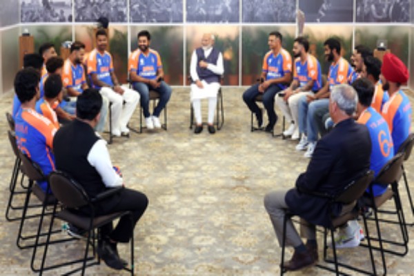 t20 world cup winning india team thanks pm modi for warm reception at 7 lok kalyan marg