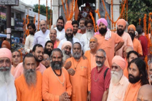 akhara parishad plans action against fraudulent saints before maha kumbh