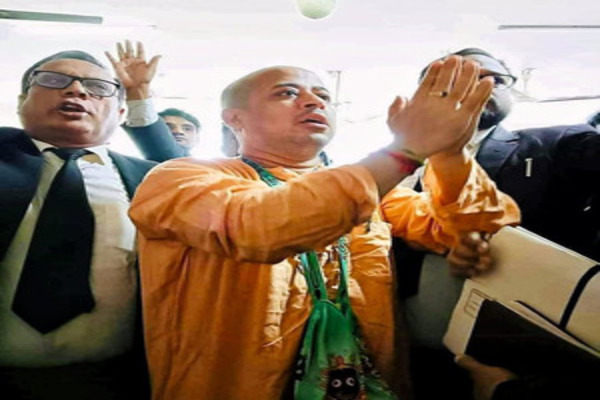 arrest of hindu leader sparks outcry iskcon bangladesh issues statement and demands