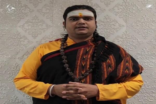 hindu seer demands apology from mamata banerjee over mrityu kumbh remark