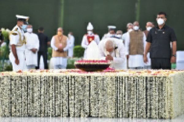 vajpayees death anniversary  pm modi pays tribute