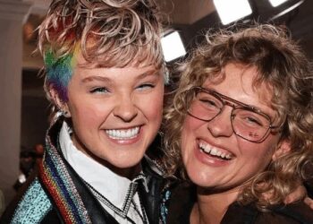 JoJo Siwa breaks up from Kath Ebbs