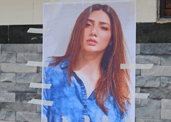 Pakistani actress Mahira Khan's poster on Mumbai's public toilet after Pahalgam attack