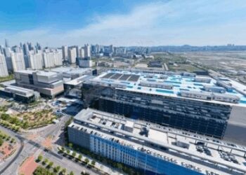 Samsung Biologics plans to set up holding company to separate CDMO, biosimilar biz