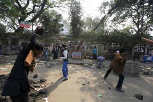 Bangladesh Chaos: Awami League Accuses BNP-Hefazat of Targeted Assault