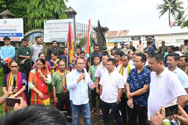 Tripura-Animesh-reminds-Bengalis-about-painful-history-of-migration