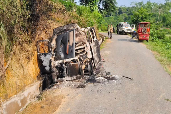 outh-beaten-to-death-car-torched-in-Kailashahar-after-a-road-accident