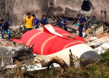 Air India crash: Both engines shut down after shift in fuel control switches; one pilot said he ‘didn’t do it’