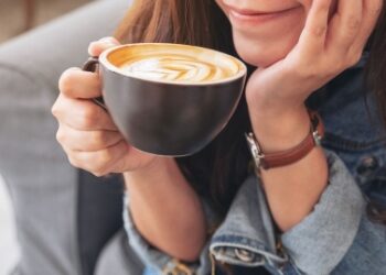 Drinking coffee at night may raise impulsivity in women: Study