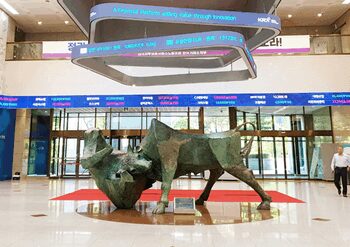 Foreign buying of S. Korean stocks hits 17-month high in July