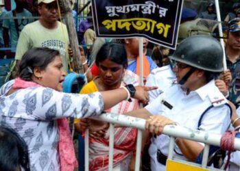 RG Kar rape-murder victim's father says hospital removed 'injury by police action' in wife's medical report