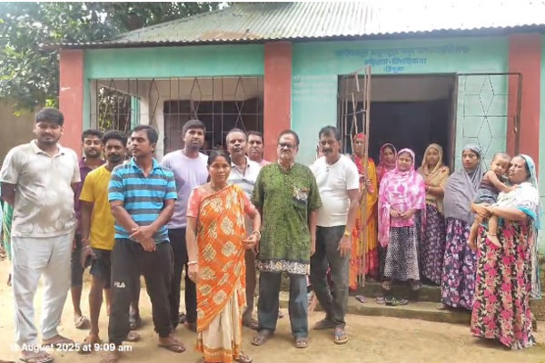 Dharna at AWC in Charilam Over Unmet Maternity Scheme Facilities