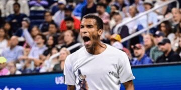 US Open: Auger-Aliassime upsets Zverev, Sinner escapes Shapovalov