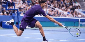 US Open: Zverev, De Minaur march into Round 3; Altmaier upsets Tsitsipas