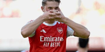 ‘He will destroy you if..’: Arteta sings praises for Gyokeres after debut goal