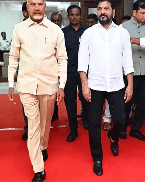 Andhra Pradesh, Telangana CMs express shock over bus blaze that killed 11