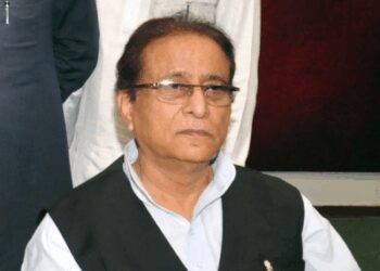 Have seen leaders who keep caps in pockets, wear them only during minority conferences: Azam Khan (IANS Exclusive)