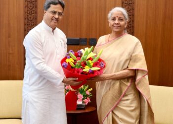 Dr Manik Saha meets Sitharaman, seeks funds to narrow DA gap