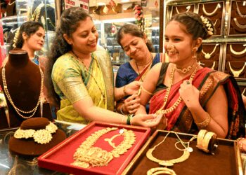 Ideal gold buying range may be seen at Rs 1.14–1.18 lakh per 10 grams: Report