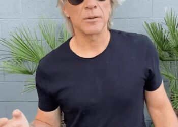 Jon Bon Jovi to give it a shot at his biopic