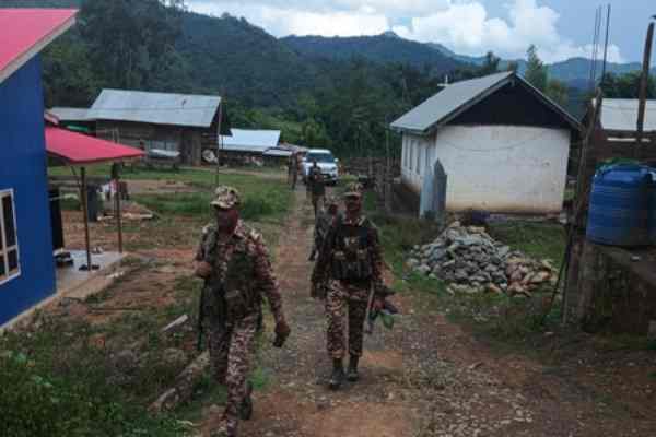Mob Attacks Manipur Police Convoy in Longja, Vehicles Damaged