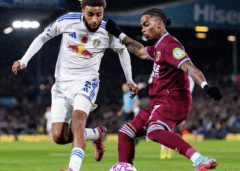 Premier League: Leeds United beat West Ham 2-1 for third win