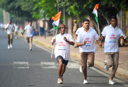 Rashtriya Ekta Diwas celebrated in Noida, hundreds run for unity
