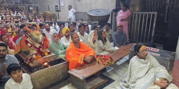 Shikhar Dhawan visits Mahakaleshwar Jyotirlinga temple, attends Bhasma Aarti