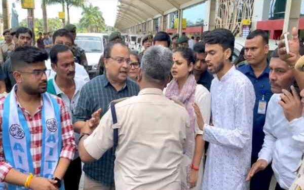 Visiting TMC Leaders Protest