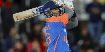 We will see a big Suryakumar Yadav knock in Melbourne: Varun Aaron