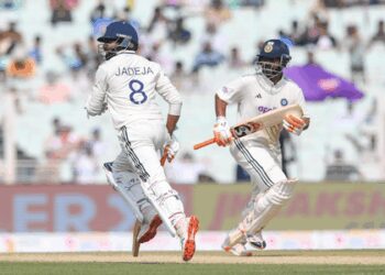 1st Test: Harmer picks four as India bundled out for 189, lead South Africa by 30 runs