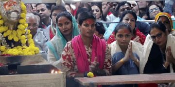 Deepti Sharma visits Ujjain's Mahakaleshwar Temple, attends Bhasma Aarti