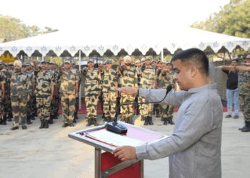 Gujarat Dy CM joins soldiers in singing Vande Mataram at border outpost in Kutch