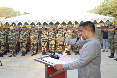 Gujarat Dy CM joins soldiers in singing Vande Mataram at border outpost in Kutch