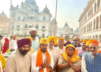 Guru Nanak's life inspiration for all of us: Delhi CM Rekha Gupta, Anurag Thakur visit Patna Sahib Gurudwara
