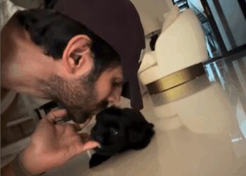 Kartik Aaryan channels his inner child as he plays with his fur baby Chatori