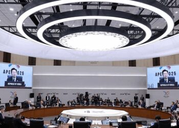 Lee urges APEC to embrace AI-driven big changes as opportunity