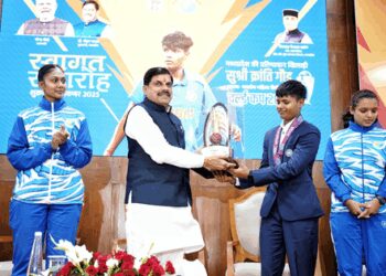 MP CM promises reinstatement for cricketer Kranti Gaud's suspended father